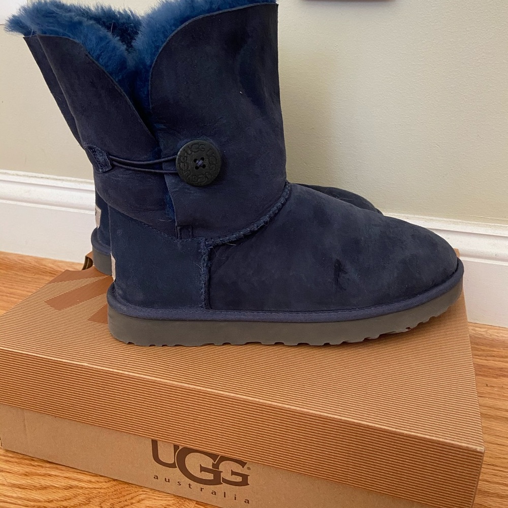 Bailey button Ugg boots